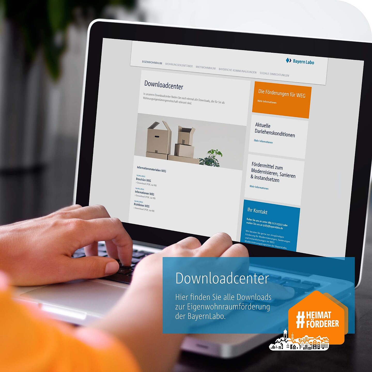 Downloadcenter auf Notebook für Informationsmaterialien der BayernLabo.